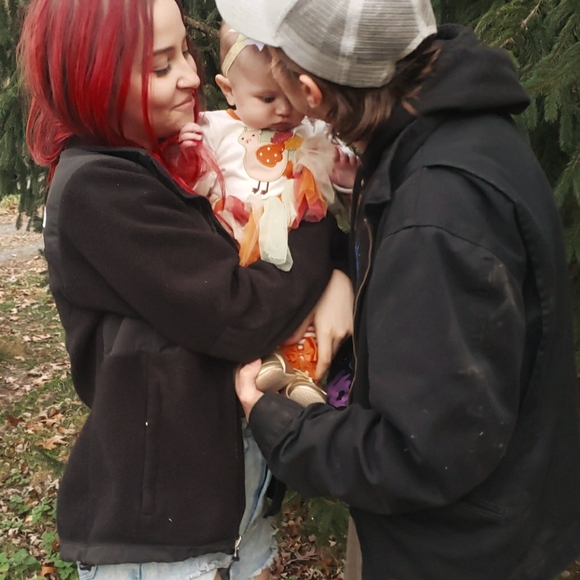 Meet your Posher, Mandi J - Picture 4 of 8